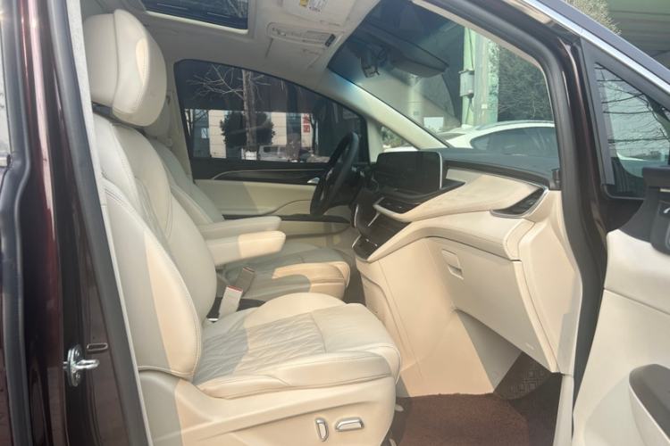 Used Buick GL8 2020 Avenir Avia 7-Seater Deluxe Edition
