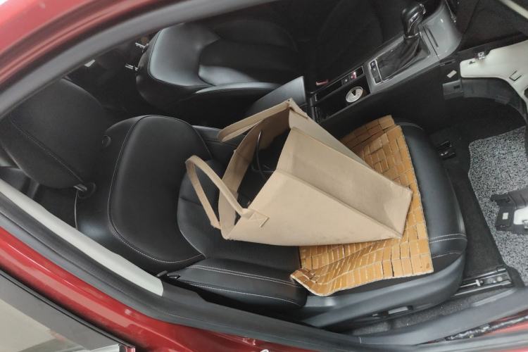 Used Roewe RX5 2016 20T Two-Wheel Drive Automatic Internet Smart Edition