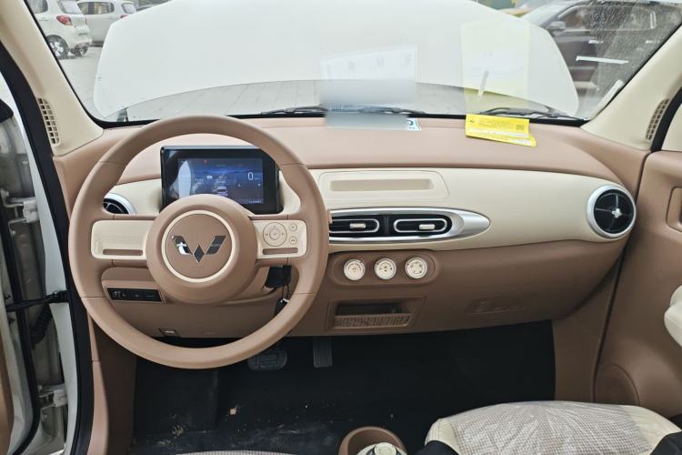 Used Wuling Hongguang MINIEV 2025 Four-Door Version Advanced Edition
