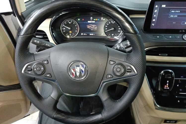 Used Buick GL8 2023 Facelifted Land Cruiser Executive Luxury Version
