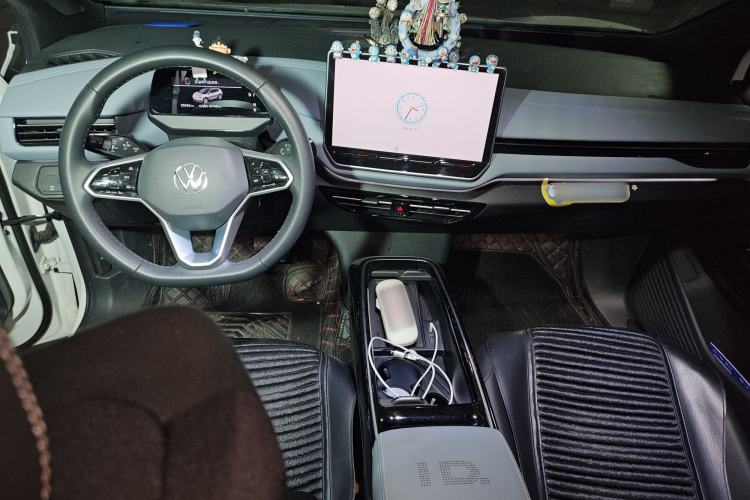 Used Volkswagen ID.4 X 2025 Smart Version Pure & Intelligent Enjoyment Edition
