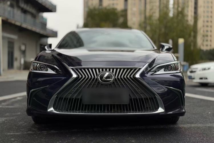 Used Lexus ES 2020 200 Excellence Edition
