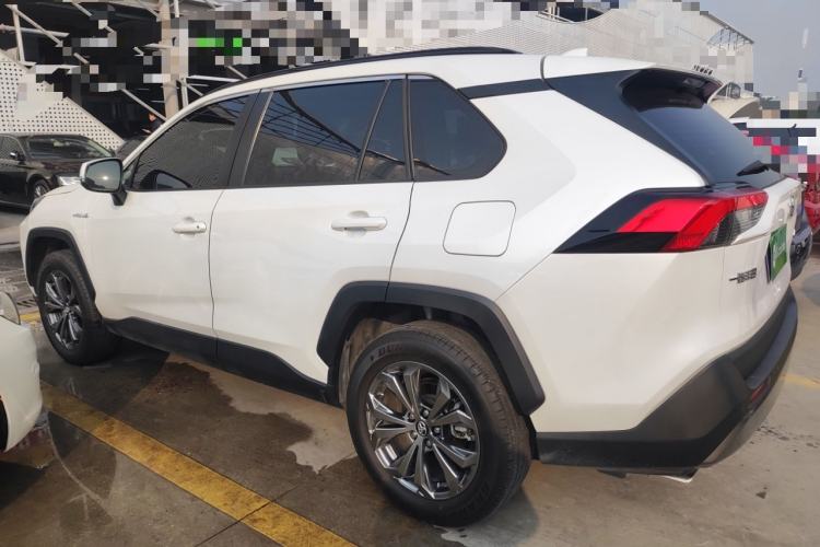 Used Toyota RAV4 2023 Dual-Engine 2.5L E-CVT Two-Wheel Drive Elite Plus Edition
