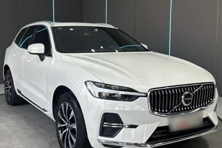 Used Volvo XC60 2023 B5 4x4 Smart Luxury Edition