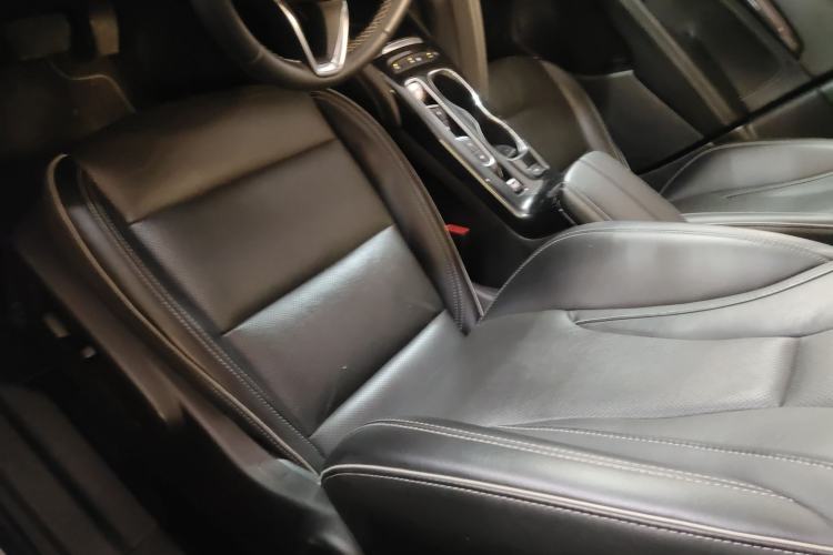 Used Buick Envision 2022 Encore S 552T Two-Wheel-Drive Luxury Model
