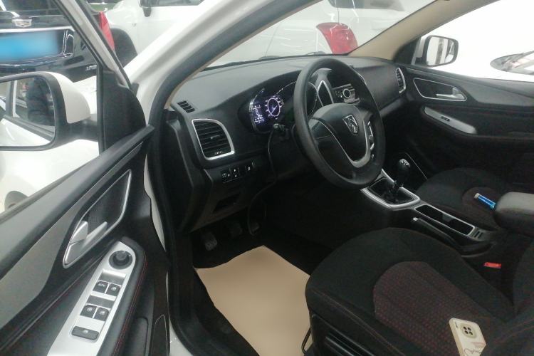 Used Baojun 560 2016 1.8L Manual Comfort Model