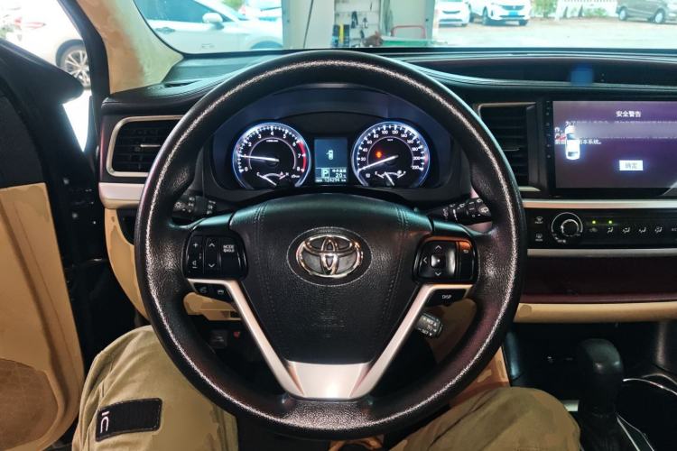 Used Toyota Highlander 2015 2.0T Two-Wheel Drive Elite Edition 5 Seats