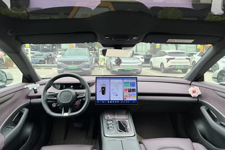 Used  SU7 2024 Rear-Drive Ultra-Long Range Advanced Pro-Level Intelligent Driving Version
