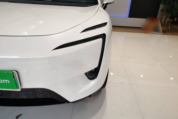 Used  11 2023 Long-Range Single-Motor Version 5 Seats
