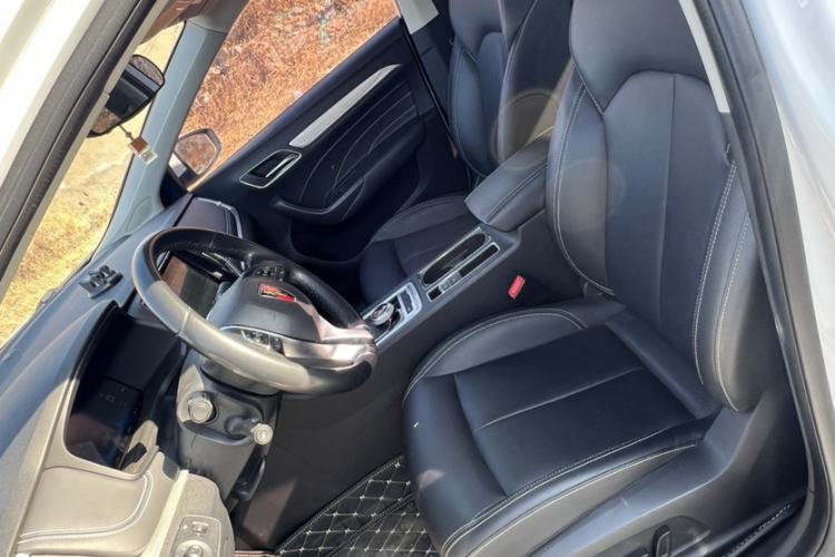 Used Roewe i6 New Energy 2017 45T Hybrid Connect & Smart Enjoyment Edition
