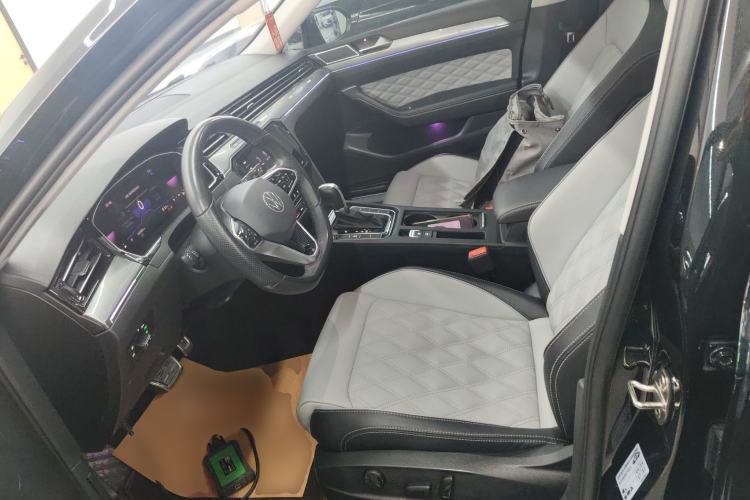 Used Volkswagen Magotan 2023 2 Million Units Limited Edition 330TSI DSG Leading Version