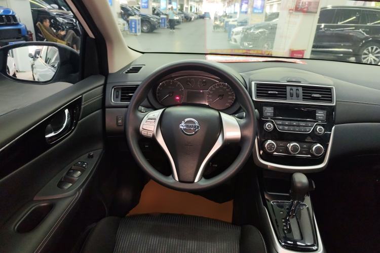 Used Nissan Tiida 2016 1.6L CVT Cool Dynamic Edition
