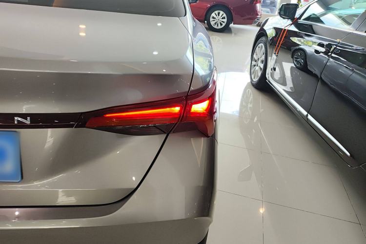 Used Toyota Avalon 2019 2.0L Luxury Edition China VI Standard
