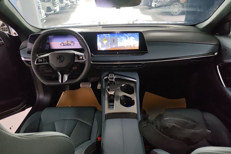 Used MG 7 2023 2.0T Automatic Hunter Luxury Edition
