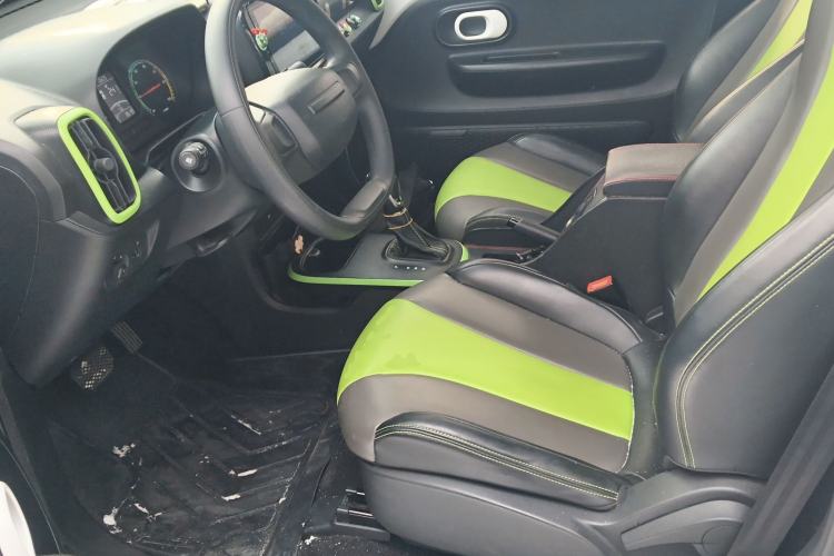 Used Roewe Clever 2021 302 km New Four-Seater Super-Efficient Version