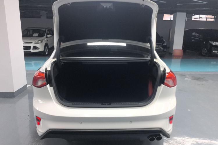 Used Ford Focus 2020 Sedan EcoBoost 180 Automatic Trend Edition
