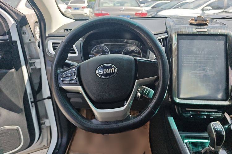 Used SWM X7 2016 1.8L Manual Comfort Version 7 Seats
