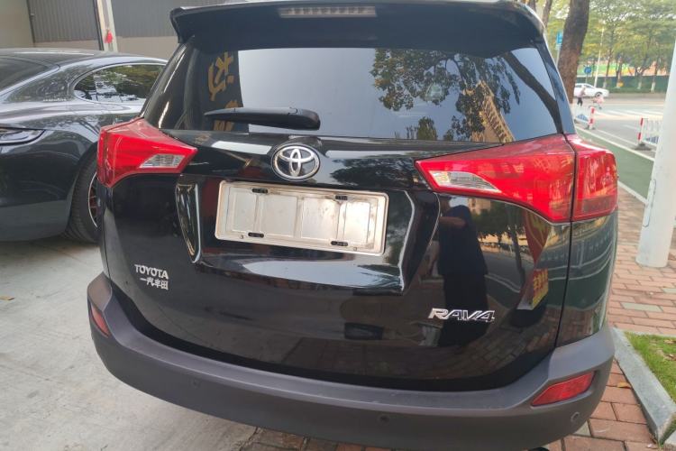 Used Toyota RAV4 2015 2.0L CVT Two-Wheel Drive Fashion Edition
