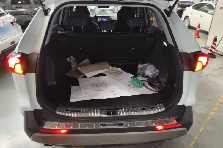 Used Toyota RAV4 2023 2.0L CVT Two-Wheel Drive Fashion Plus Edition
