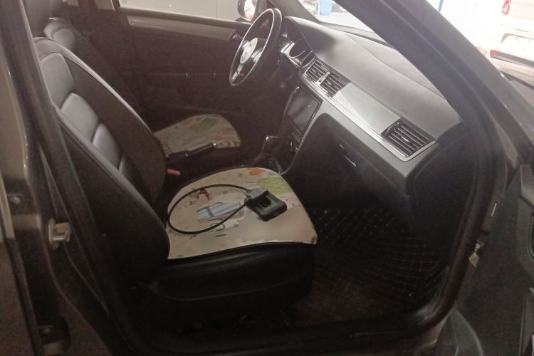 Used Volkswagen Bora 2015 Value Edition 1.6L Automatic Comfort Version
