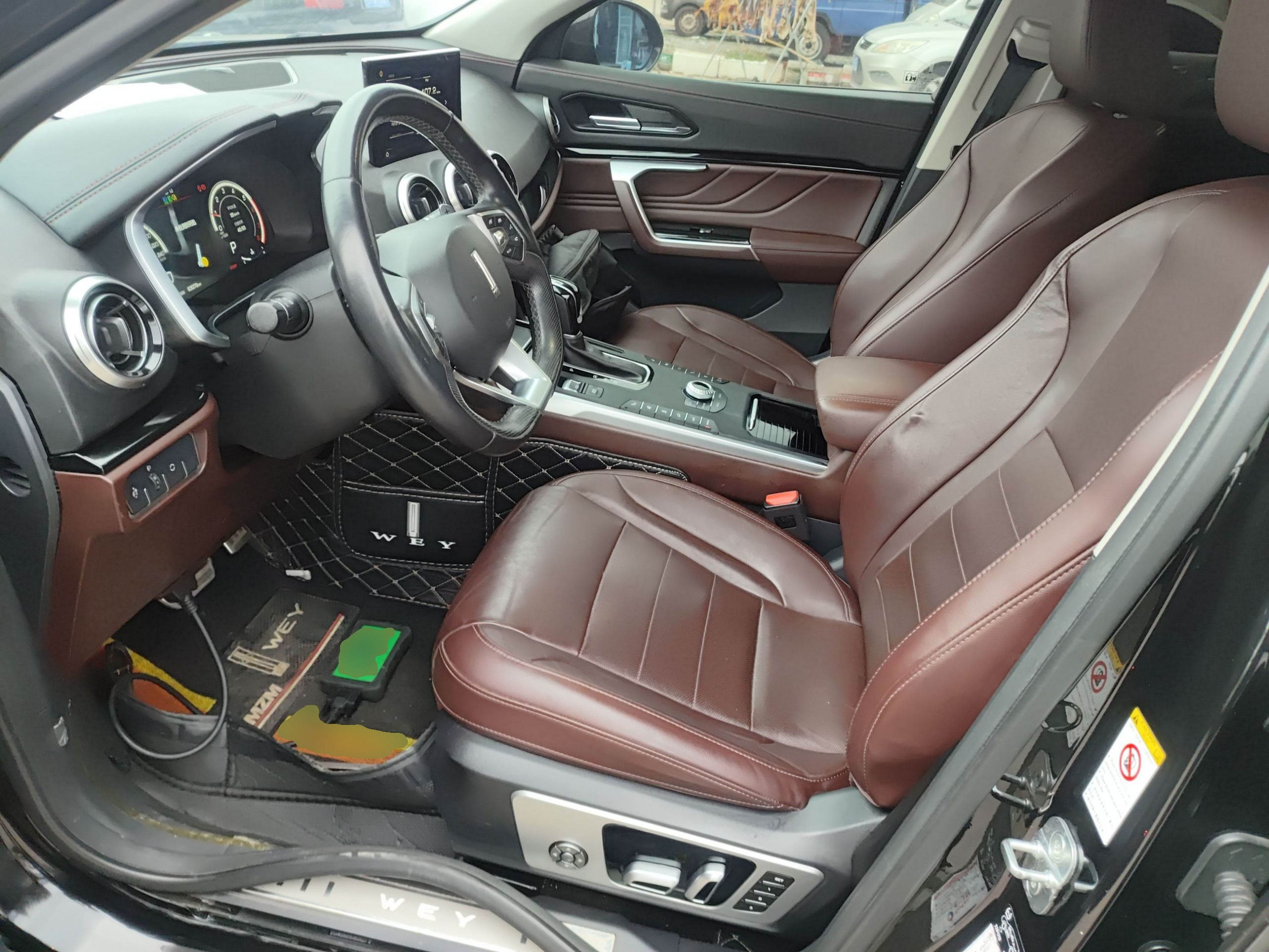 Переднее сиденье в автомобиле