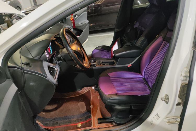 Used Chevrolet Cruze 2018 320 Automatic Pioneer Sunroof Edition
