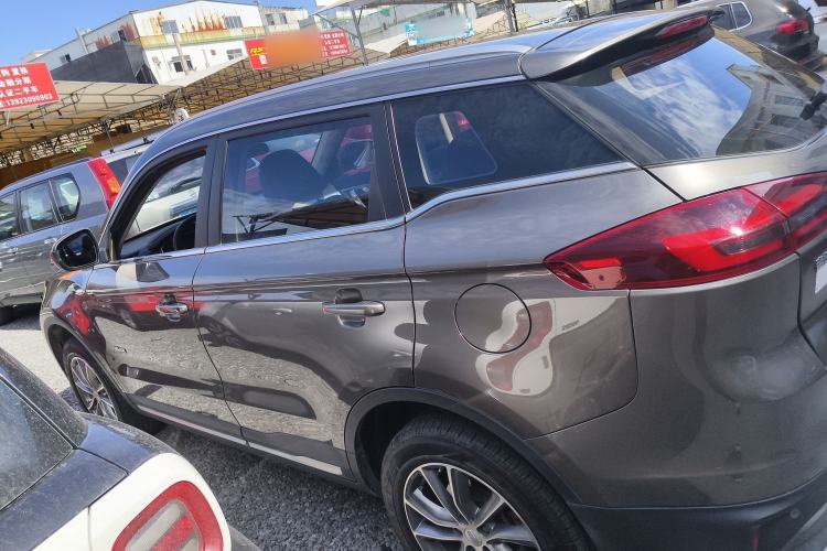 Used Geely Auto Emgrand X7 Sport 2020 1.8TD DCT Two-Wheel Drive Smart Connect 4G-Enabled Version
