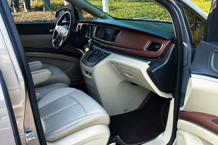 Used Buick GL8 2018 28T Luxury Model China VI Standard
