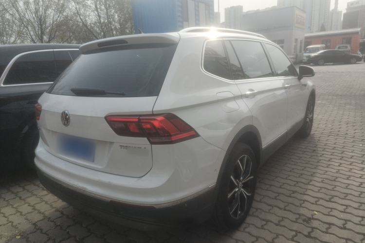 Used Volkswagen Tiguan L 2019 Revised 330TSI Automatic Two-Wheel Drive Smart & Luxury Edition China VI Standard
