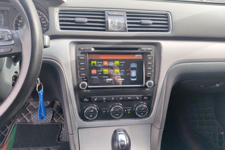 Used Volkswagen Passat 2015 1.8TSI DSG Prestige Edition
