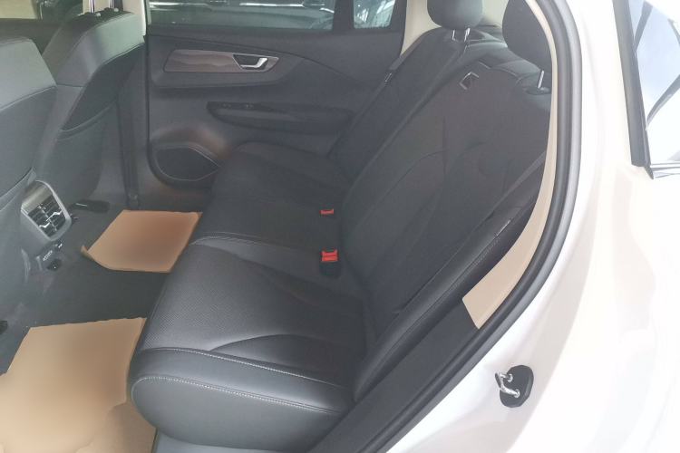 Used Hongqi E-QM5 2022 431 km Charge & Enjoy Edition
