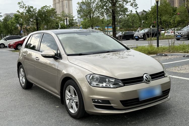 Used Volkswagen Golf 2016 230TSI Automatic Comfort Version
