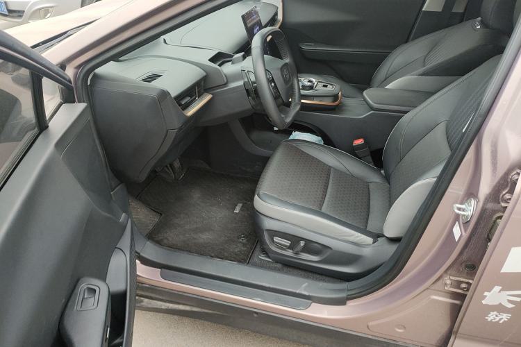 Used Toyota bZ3 2023 616 km Long-Range Premium
