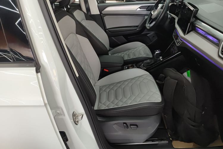 Used Volkswagen Tayron 2024 330TSI Two-Wheel Drive R-Line High-Energy Version
