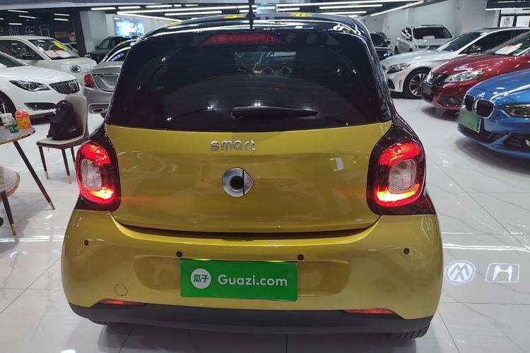 Used  forfour 2016 1.0L 52 kW Dynamic Edition
