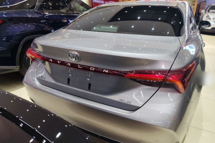 Used Toyota Avalon 2019 2.0L XLE Premium Edition China VI
