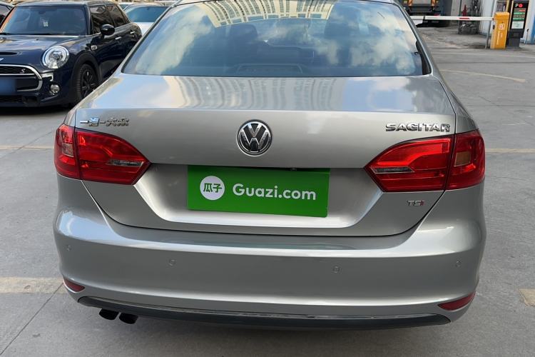 Used Volkswagen Sagitar 2014 Revised Version 1.4TSI Automatic Luxury Edition
