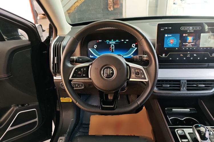 Used BYD Tang New Energy 2018 DM 2.0T All-Wheel Drive Smart Connectivity Luxury Model 7 Seats China V Emission Standard
