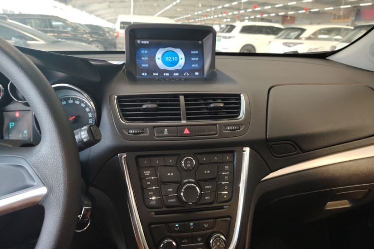 Used Buick Encore 2015 1.4T Automatic Two-Wheel Drive Urban Elite Version
