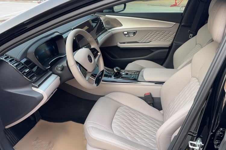 Used BYD Han 2024 EV Glory Edition 605KM Front-Wheel-Drive Premium Model
