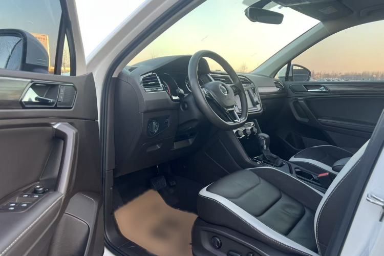 Used Volkswagen Tiguan L 2018 330TSI Automatic Two-Wheel Drive Luxury Edition
