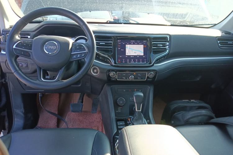 Used  Grand Commander 2018 2.0T Four-Wheel Drive Prestige Edition China V