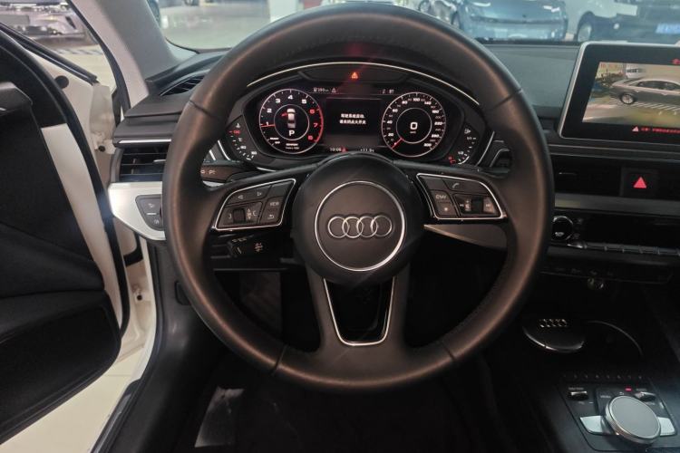 Used Audi A4L 2018 30th Anniversary Edition 40 TFSI Fashion Model