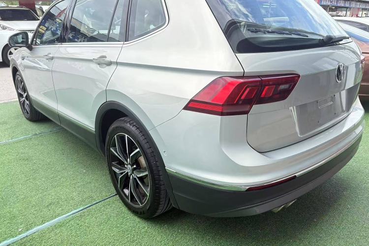 Used Volkswagen Tiguan L 2019 Revised 330TSI Automatic Two-Wheel Drive Smart & Luxury Edition China VI Standard
