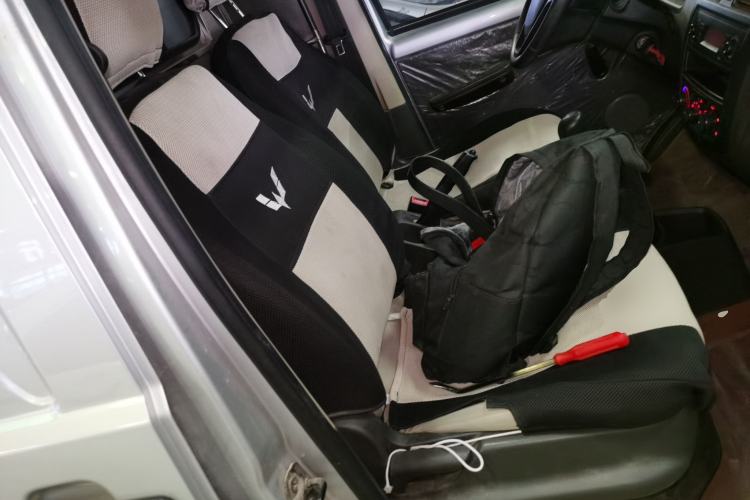 Used Wuling Rongguang S 2021 1.2L Base Model Window-Sealed 2-Seat LSI Car
