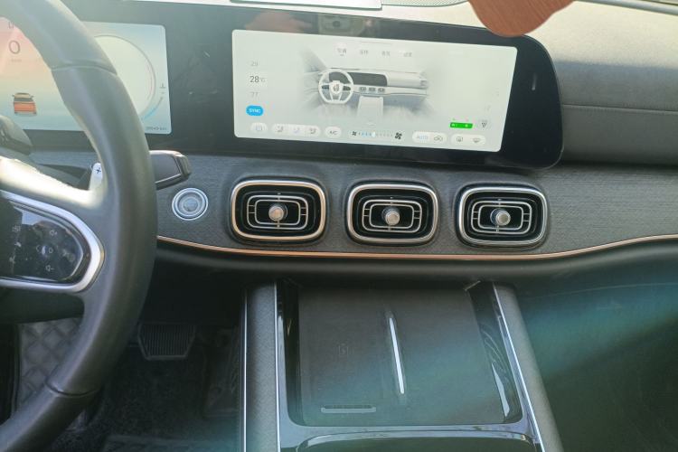 Used Chery Tiggo 9 2023 2.0T Dual-Clutch Two-Wheel Drive Prestige Version 5 Seats