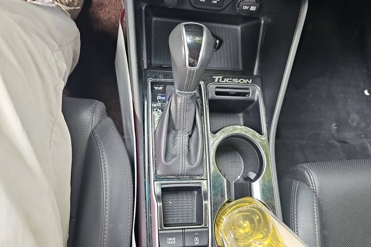 Used Hyundai Tucson 2018 1.6T Dual-Clutch Two-Wheel Drive 15th Anniversary Special Edition