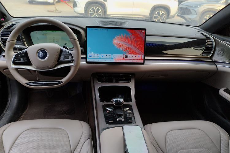 Used BYD Han 2024 EV Glory Edition 610 km All-Wheel Drive "Tian Shen Zhi Jia" Intelligent Driving Model
