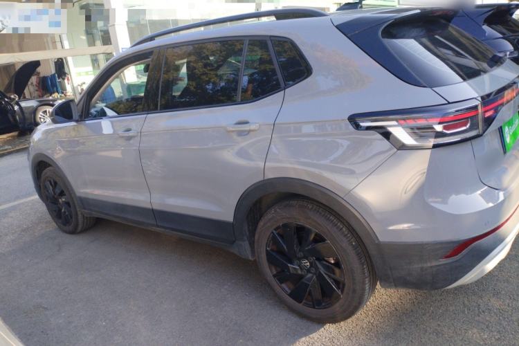 Used Volkswagen Tharu 
