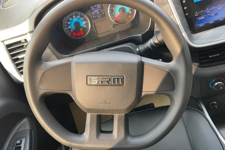 Used Jinbei Gold Hiace 2024 2.0L Travel Lion 9-Seater Central Air Conditioning
